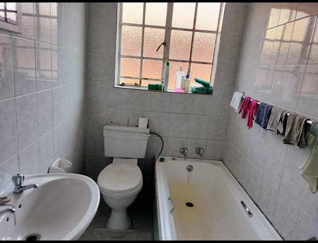 2 BEDROOM FREEHOLD FOR SALE IN WITBANK EXT 10